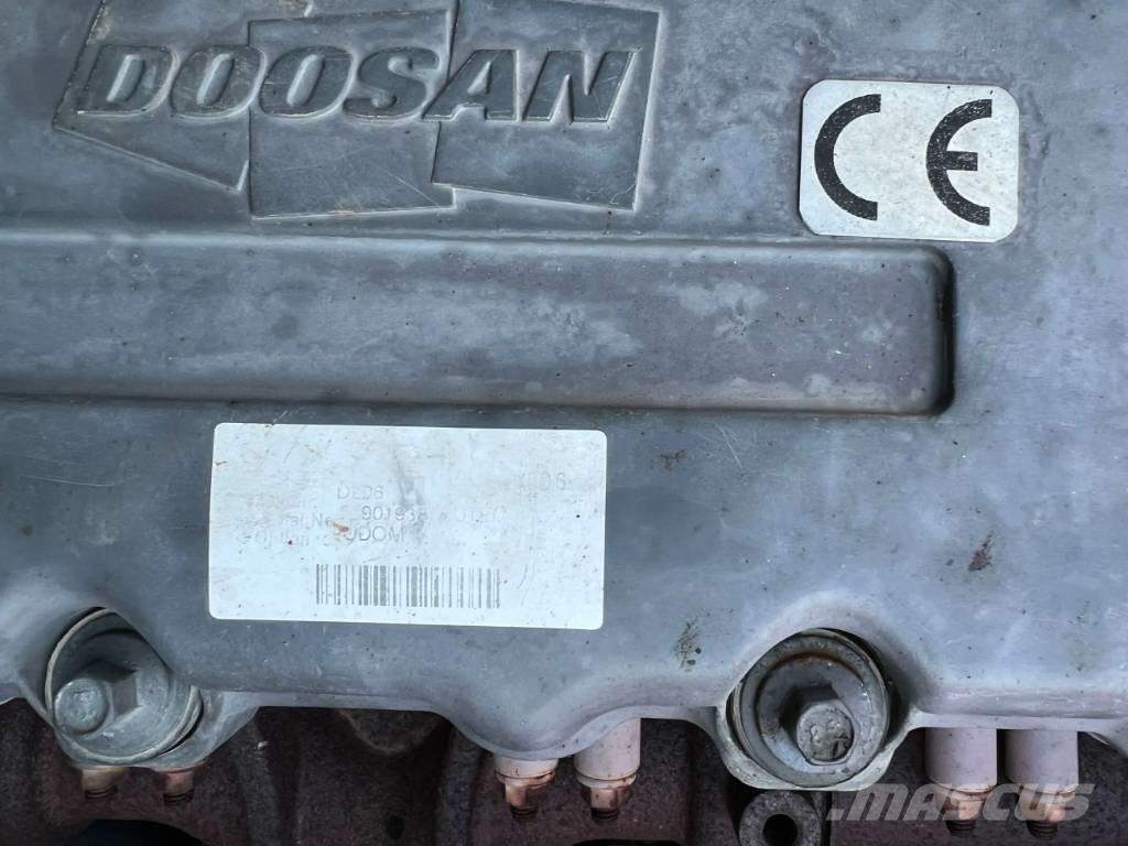 Doosan DX170W  휠 굴삭기