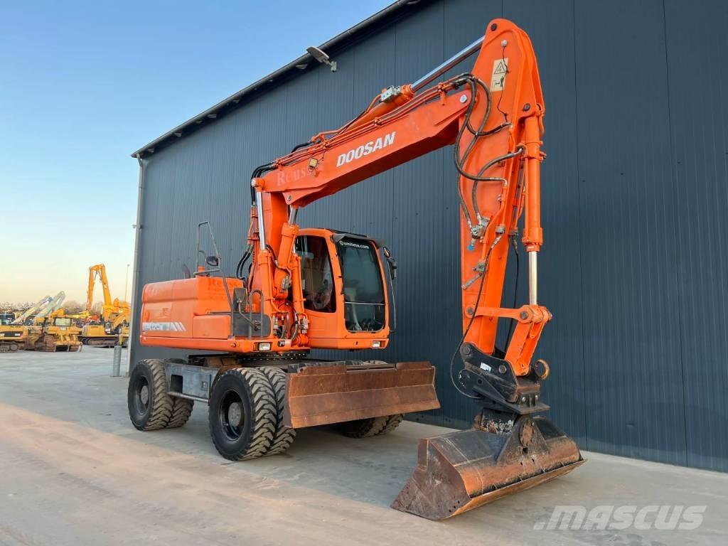 Doosan DX170W  휠 굴삭기