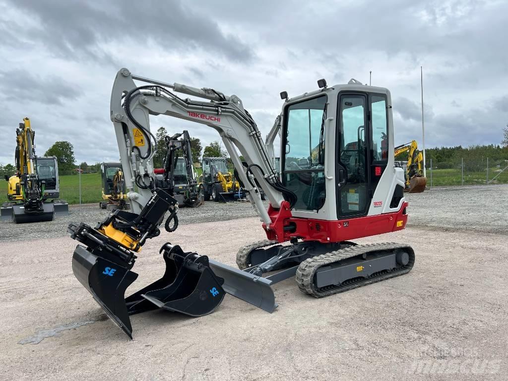Takeuchi TB225 소형 굴삭기 7톤 미만