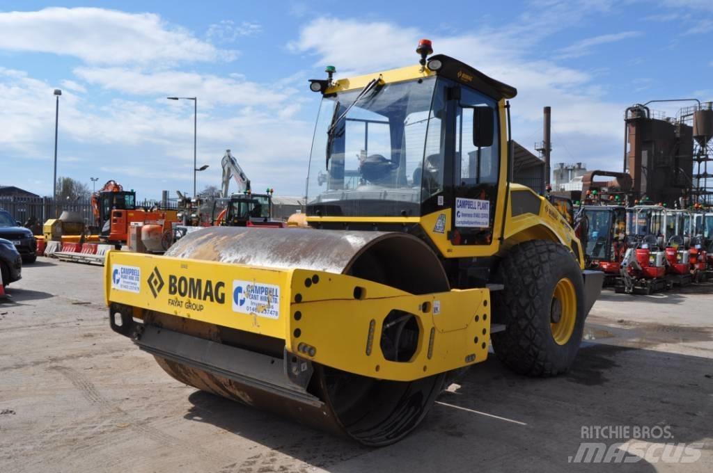 Bomag BW 213 D H-5 싱글 드럼 롤러