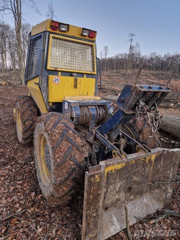 Hittner Ecotrac 55v 목재스키더