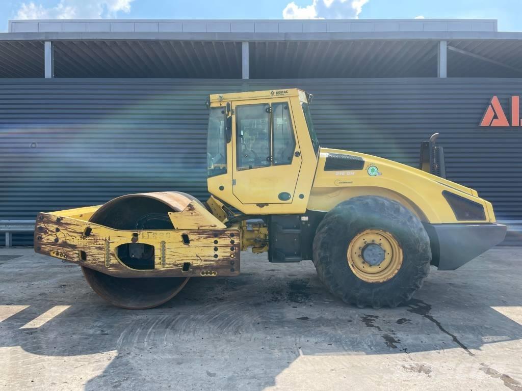 Bomag BW 216 DH-4 싱글 드럼 롤러