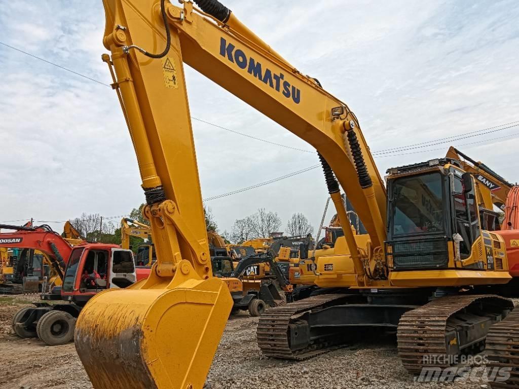 Komatsu PC 210LC 대형 굴삭기 29톤 이상