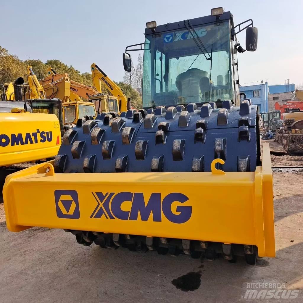 XCMG XS 223 J 싱글 드럼 롤러