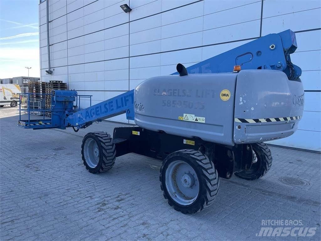 Genie S-60HC 관절형 전동이동 리프트