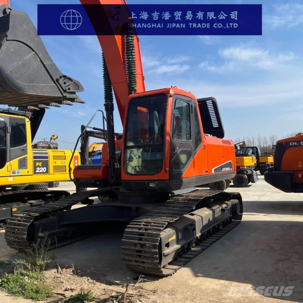 Doosan DX 300 대형 굴삭기 29톤 이상