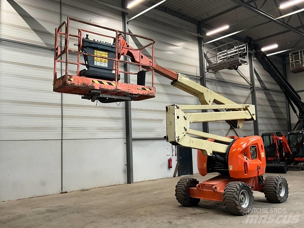 JLG 450 AJ 관절형 전동이동 리프트