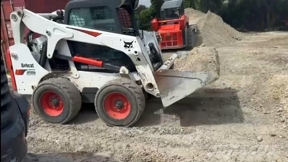 Bobcat S650  스키드로더