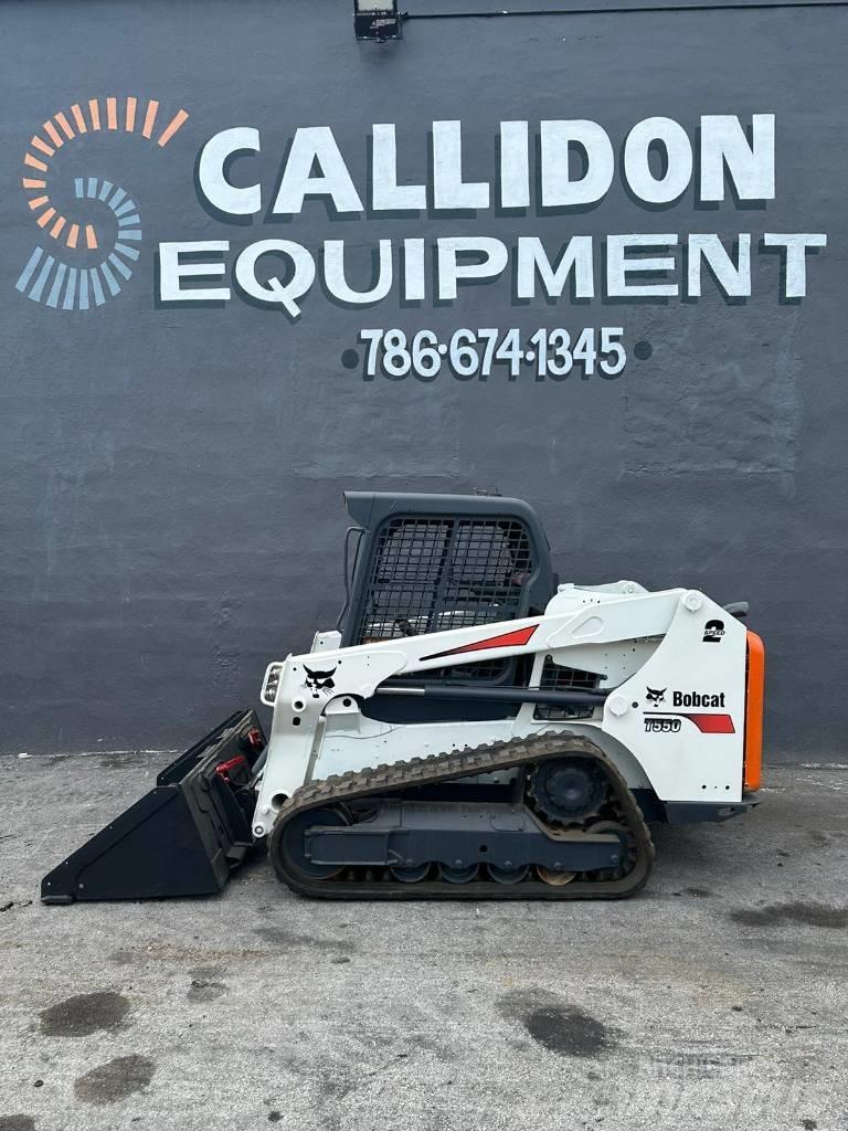 Bobcat T 550  스키드로더