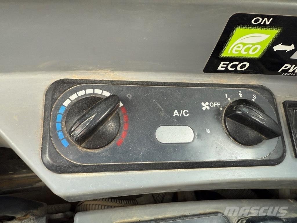 Kubota KX 080 중형굴삭기 7톤-28톤