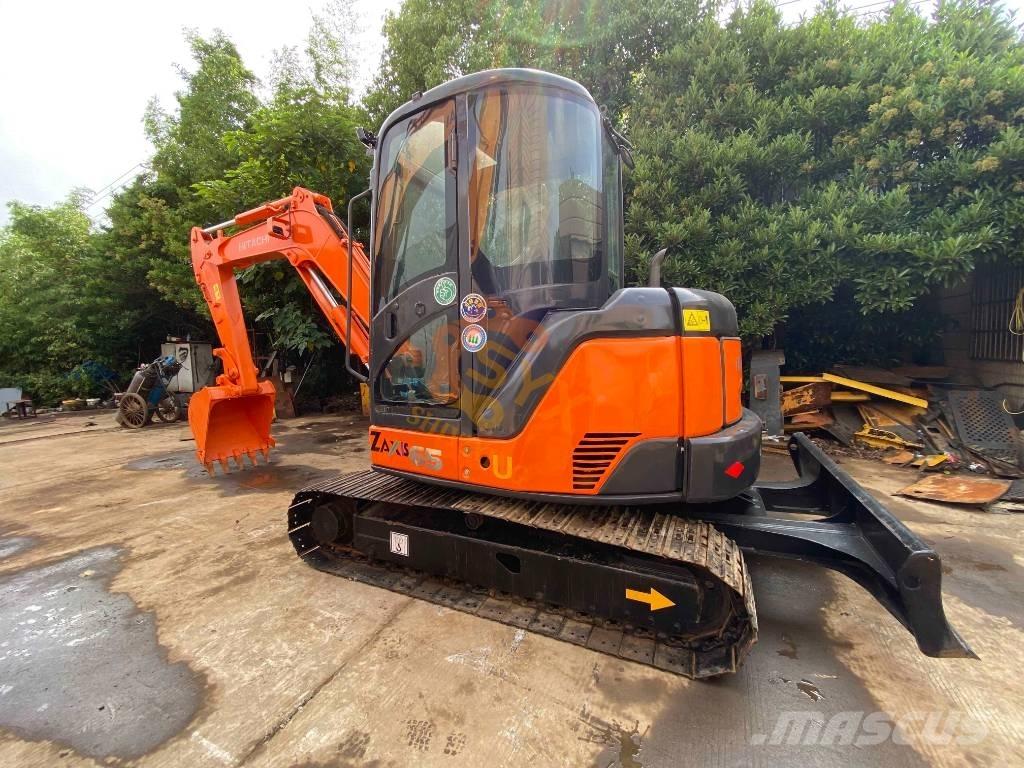 Hitachi ZX 65 U 소형 굴삭기 7톤 미만