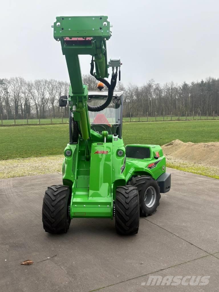 Avant 650 다목적 로더