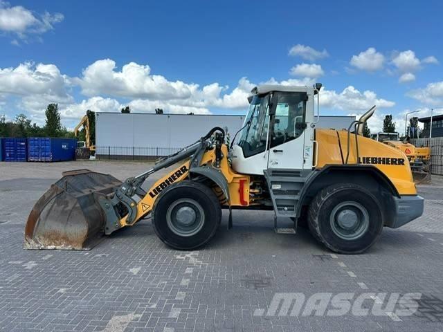 Liebherr L 538  휠로우더