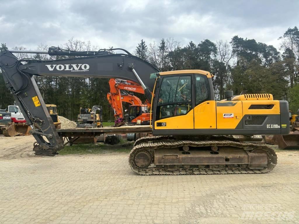 Volvo EC 220 D 대형 굴삭기 29톤 이상