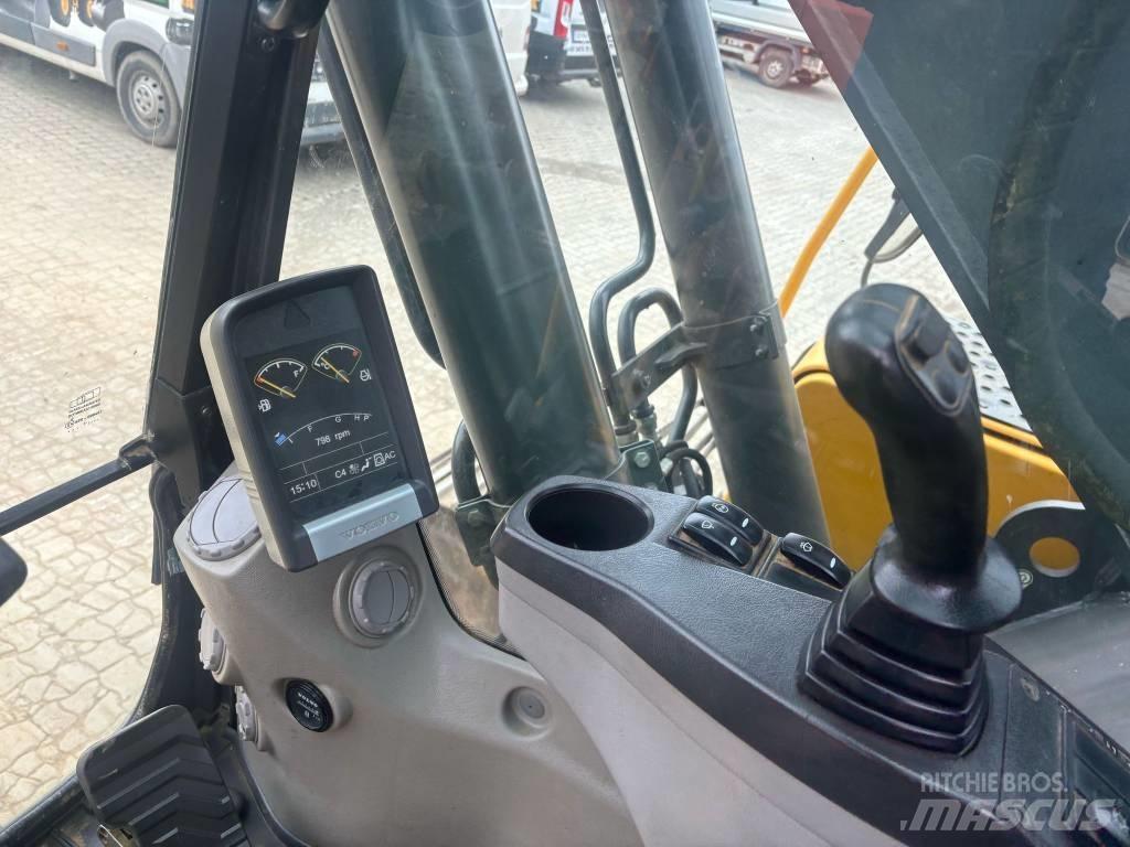 Volvo EC 220 D 대형 굴삭기 29톤 이상