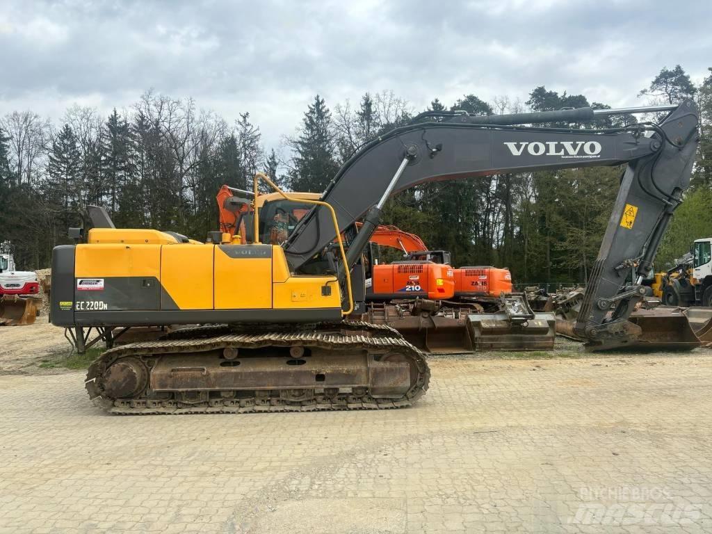 Volvo EC 220 D 대형 굴삭기 29톤 이상