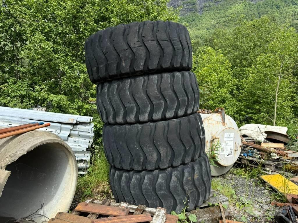 Goodyear 23,5R25 타이어, 휠 및 림