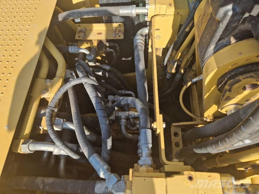 CAT 323D LRR * 2011r. * 대형 굴삭기 29톤 이상