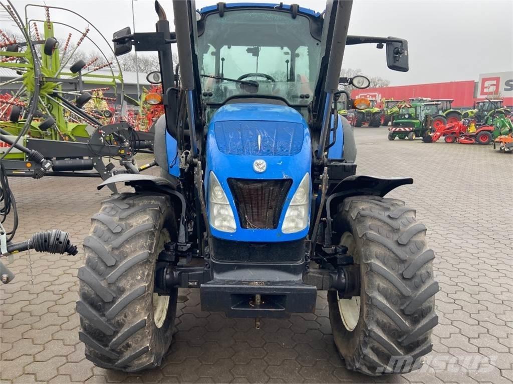 New Holland T 4.95 트랙터
