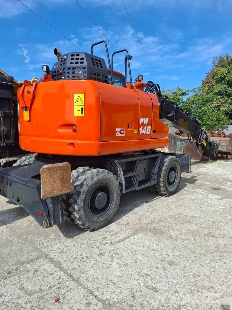 Komatsu PW 148-11  휠 굴삭기