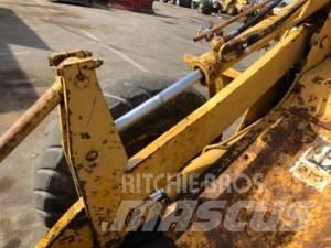 CAT 910  휠로우더