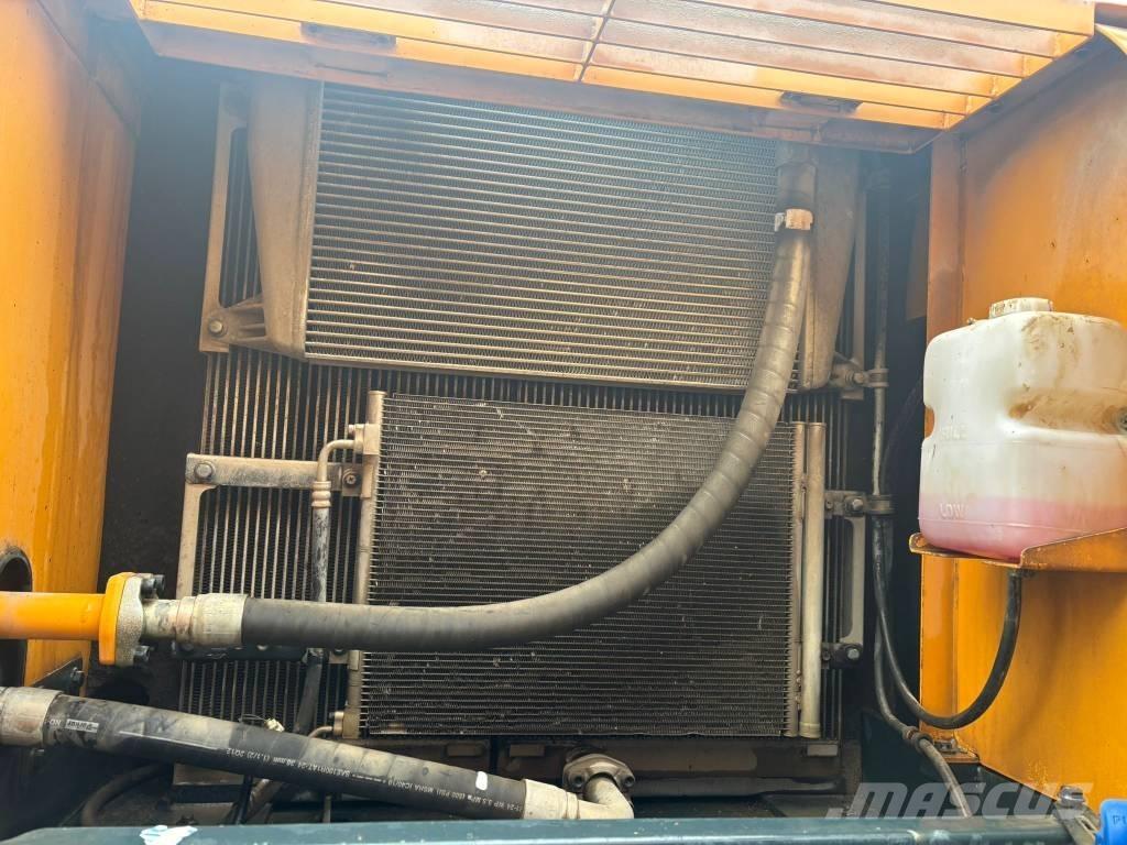 Hyundai 290LC-9 대형 굴삭기 29톤 이상