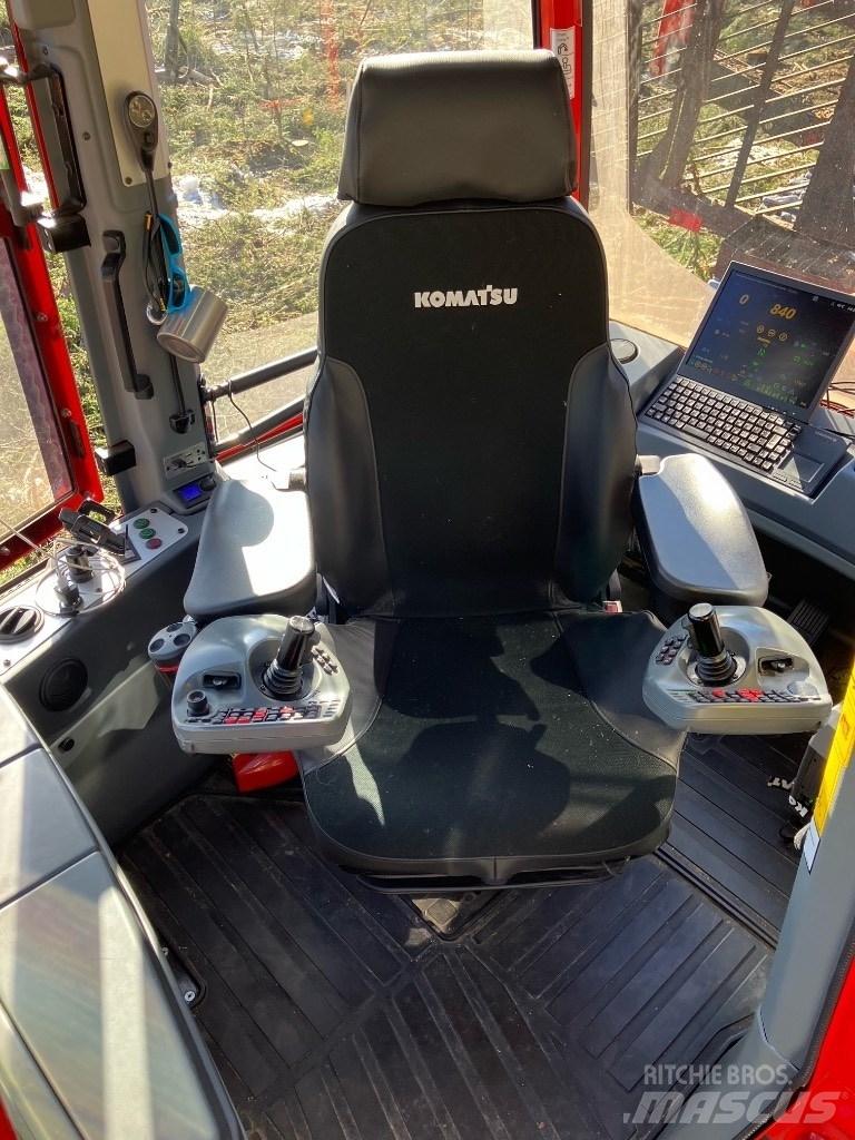 Komatsu 895 원목 포워더