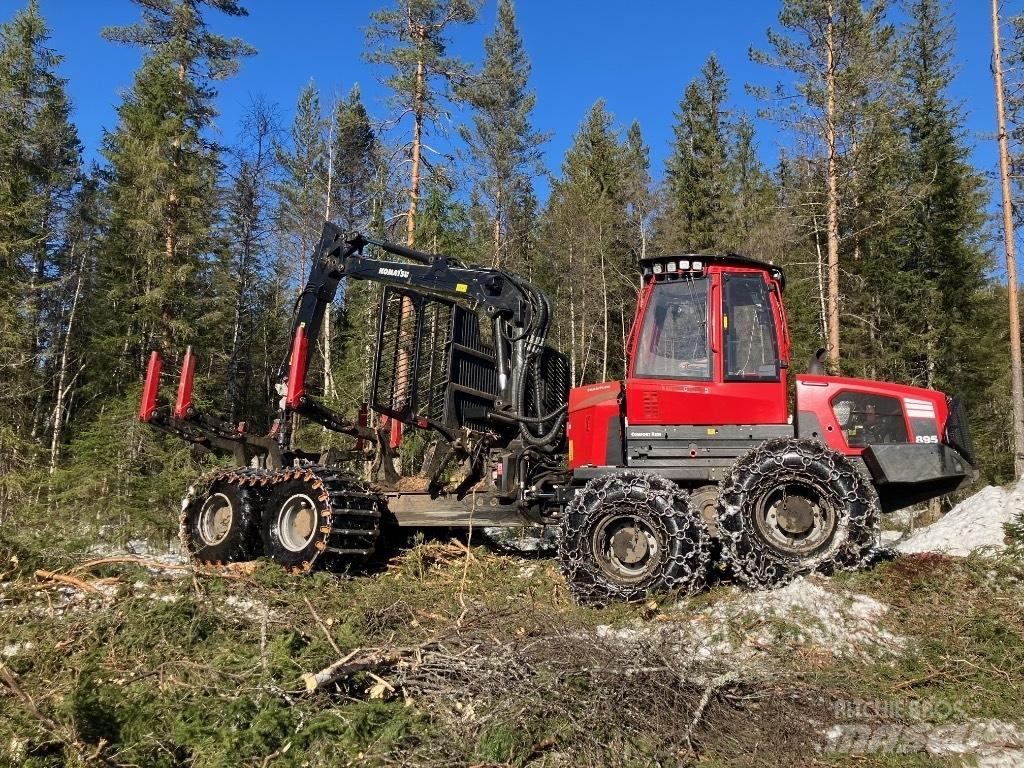 Komatsu 895 원목 포워더