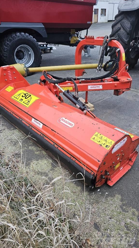 Maschio Giraffa 210 목장 제초기 및 토퍼