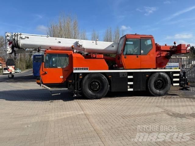 Liebherr LTM 1030-2 A/T 크레인