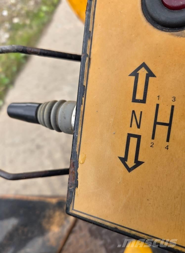 JCB 6 TST 건설현장 덤프트럭