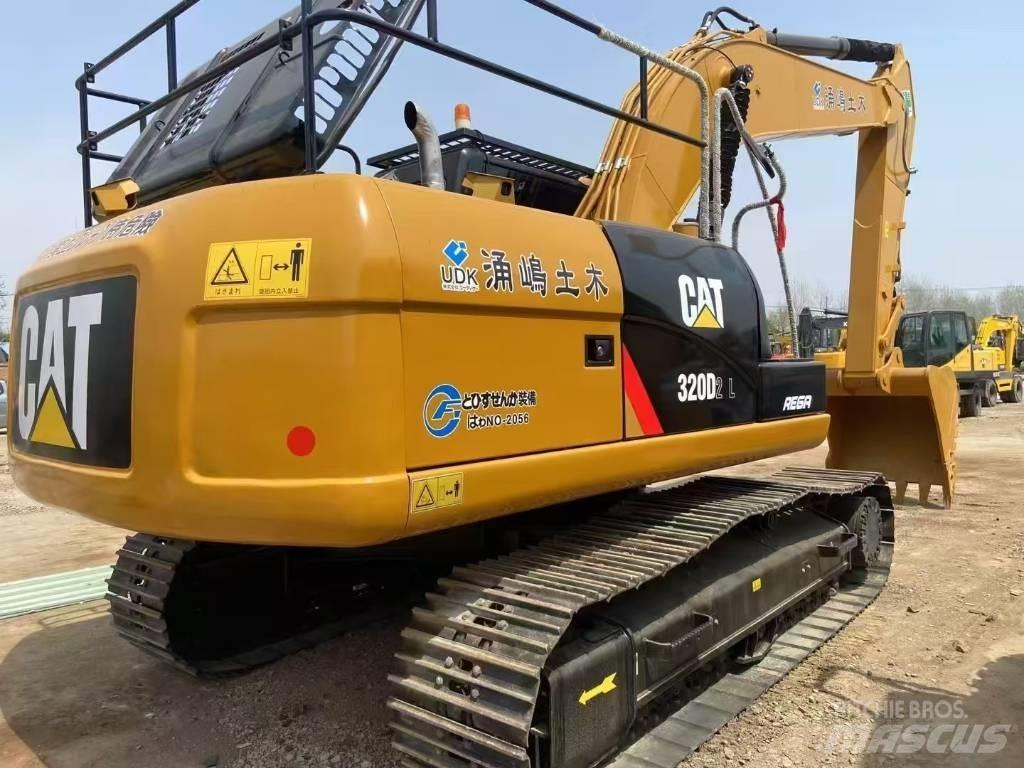 CAT 320D2L 대형 굴삭기 29톤 이상
