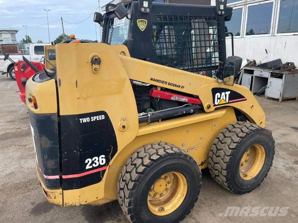 CAT 236  스키드로더