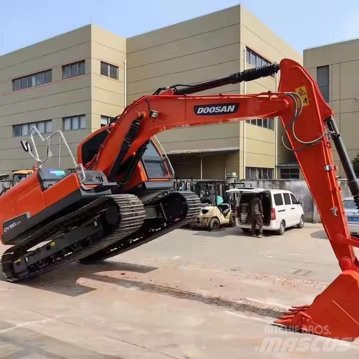 Doosan DX150 대형 굴삭기 29톤 이상