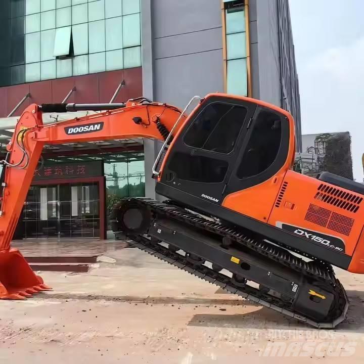 Doosan DX150 대형 굴삭기 29톤 이상