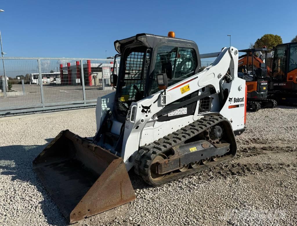 Bobcat T 590 궤도식 로우더