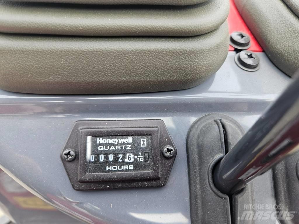 Yanmar SV08-1C 소형 굴삭기 7톤 미만