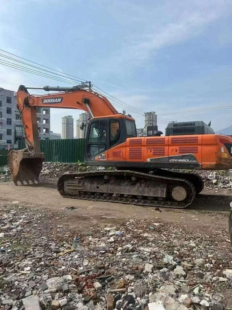 Doosan DX420LC 대형 굴삭기 29톤 이상