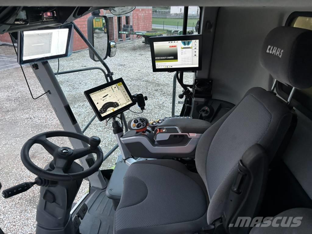 CLAAS Lexion 8900 TT 콤바인 수확기