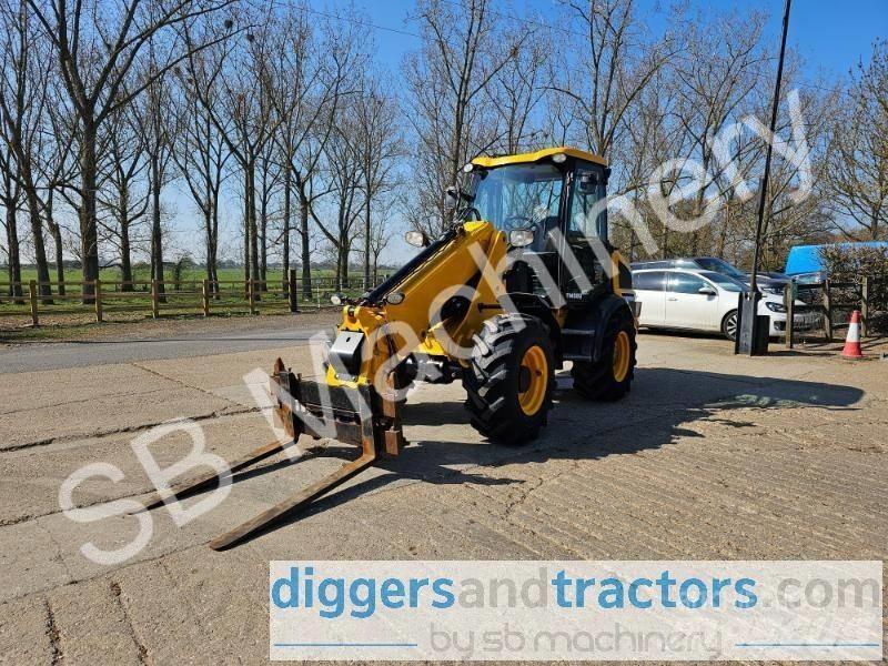 JCB TM 220  휠로우더