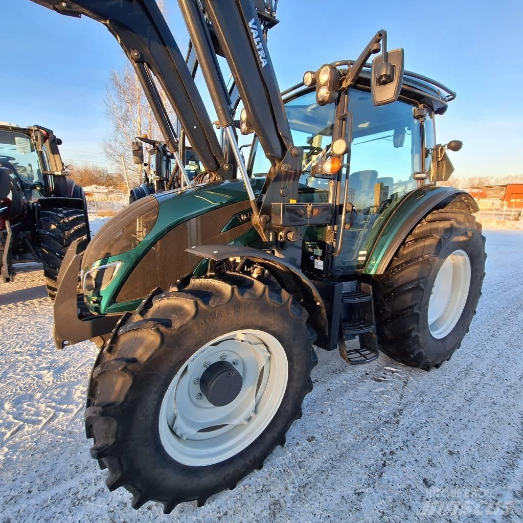 Valtra A114 MH4+L 트랙터