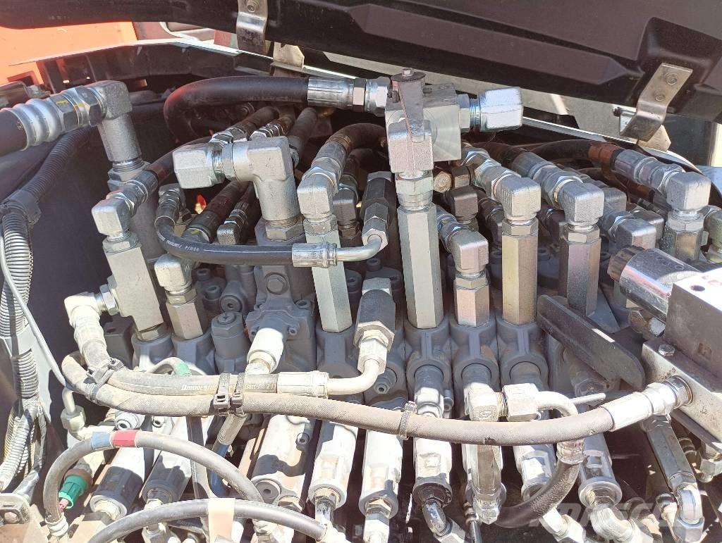 Kubota KX 080-4 중형굴삭기 7톤-28톤