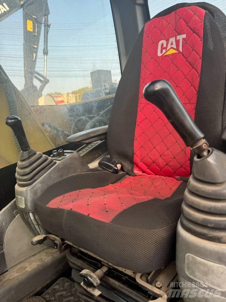 CAT 313 D  휠 굴삭기