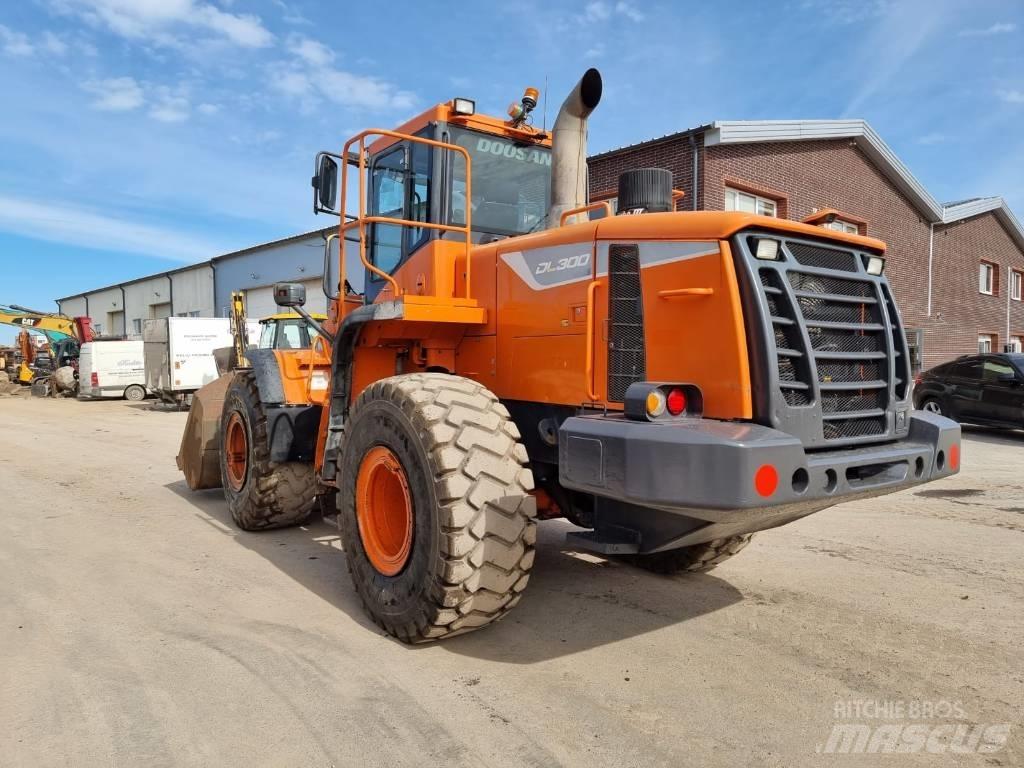 Doosan DL 300-5  휠로우더