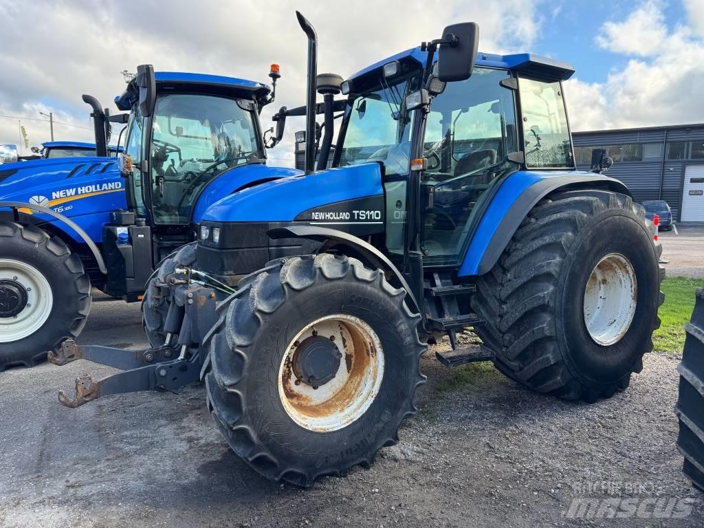 New Holland TS110 트랙터