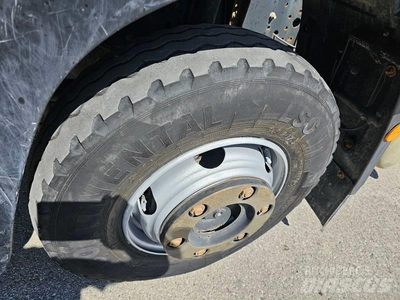Iveco 80E 18 플랫베드/드롭사이드 트럭