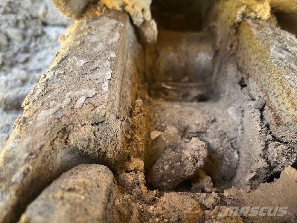 Komatsu PC 240 LC-8 대형 굴삭기 29톤 이상