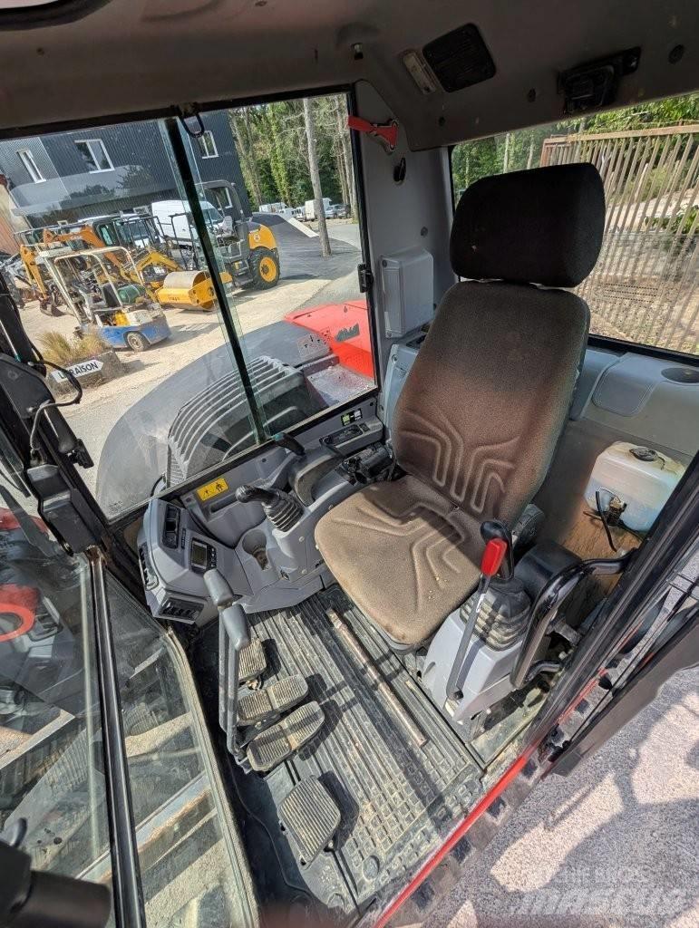Kubota KX 080-4 중형굴삭기 7톤-28톤