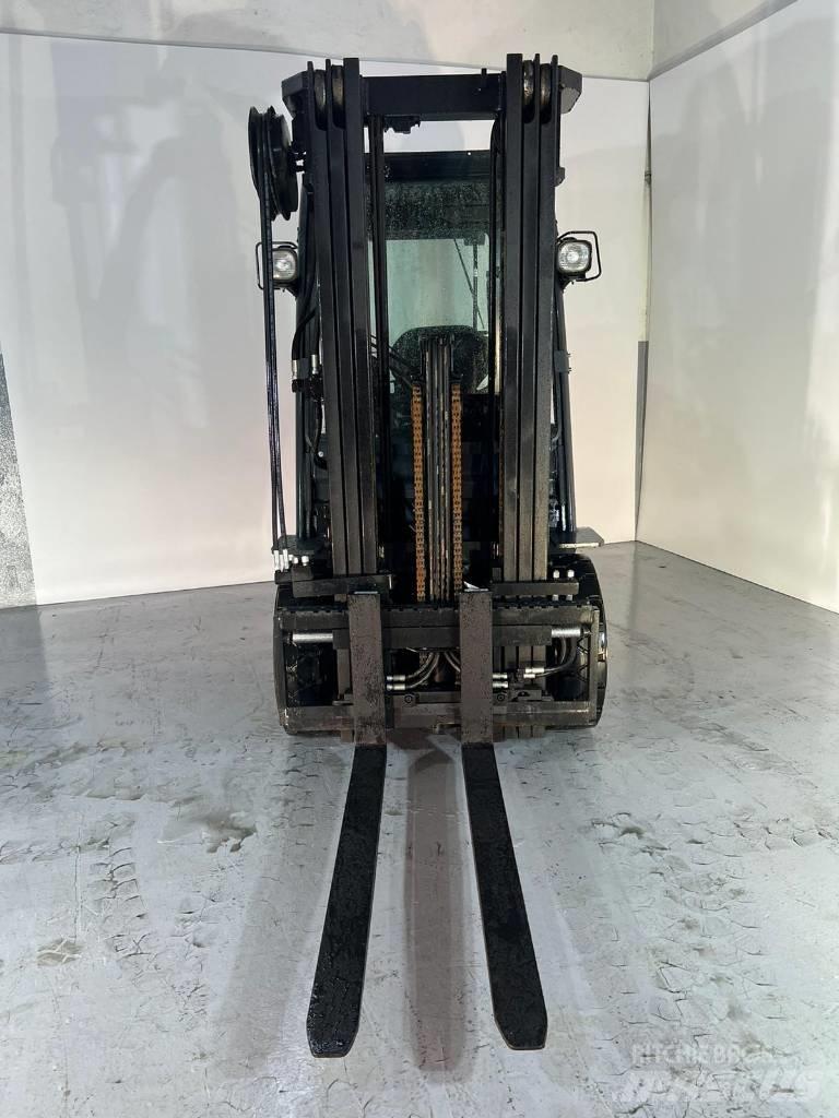 Toyota 02-8 FD F 25 디젤 지게차