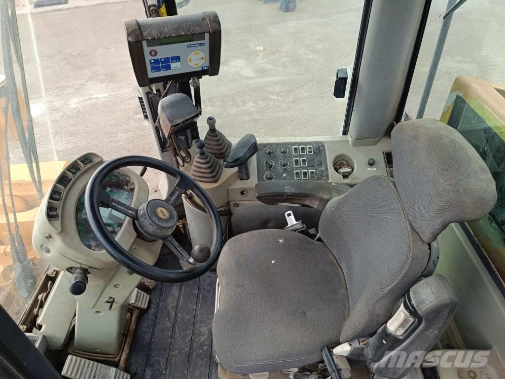 CASE 821C  휠로우더